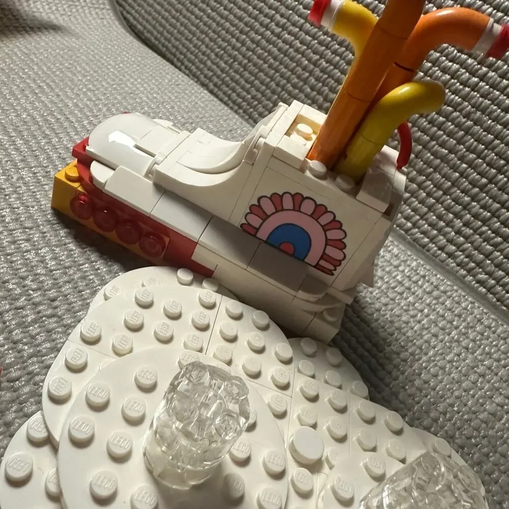 LEGO Ideas The Beatles Yellow Submarine ONLY 21306 Mostly Complete no figs
