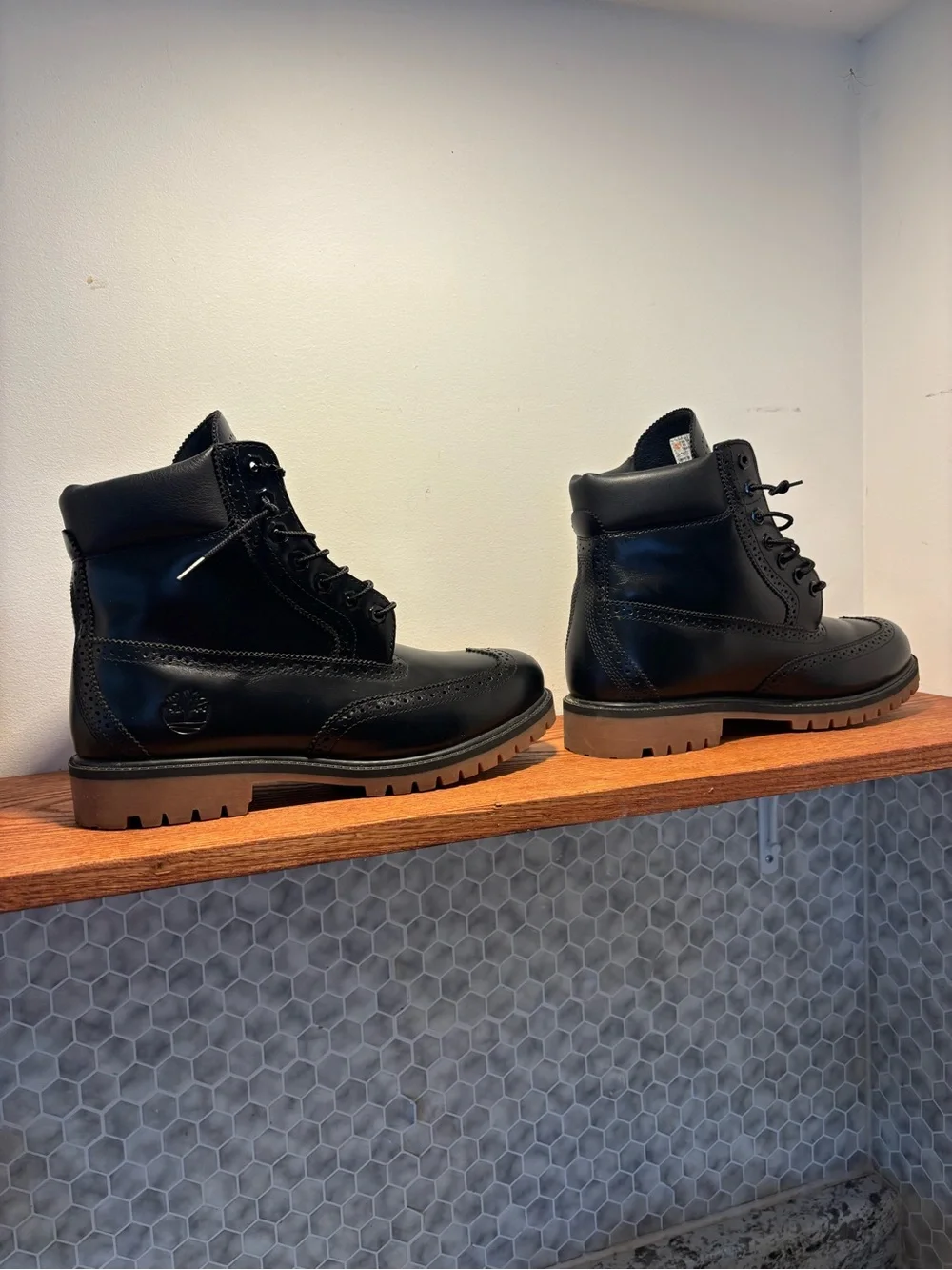 Timberland brogue style collar