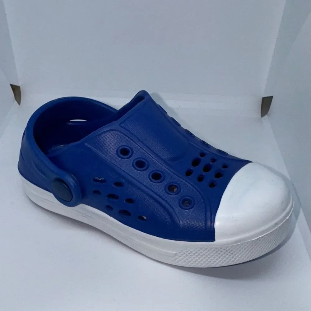 Tommy Bahama durable blue
