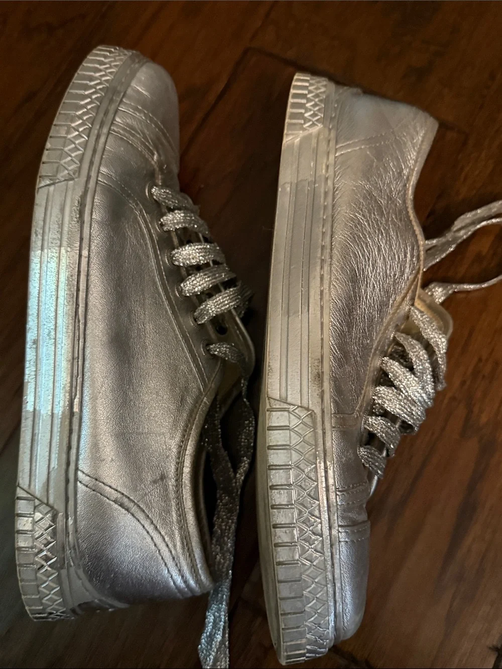 CHANEL low top