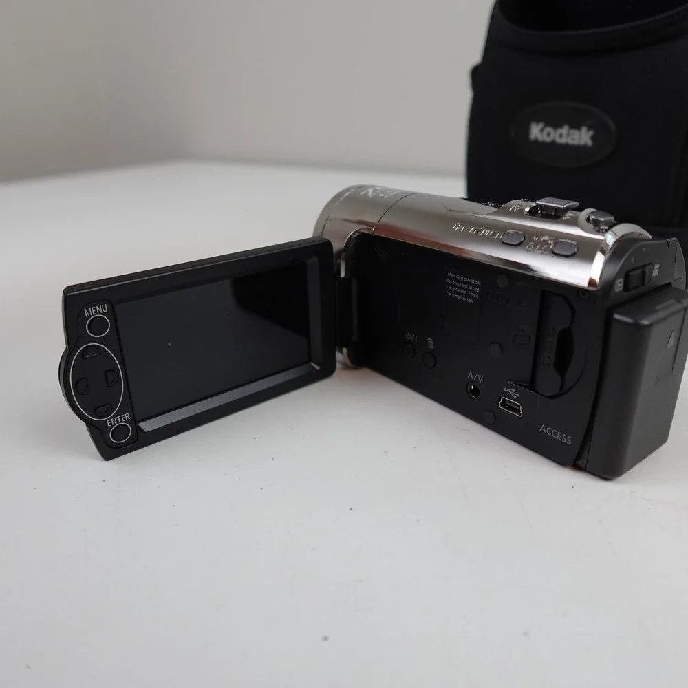Panasonic hc v10