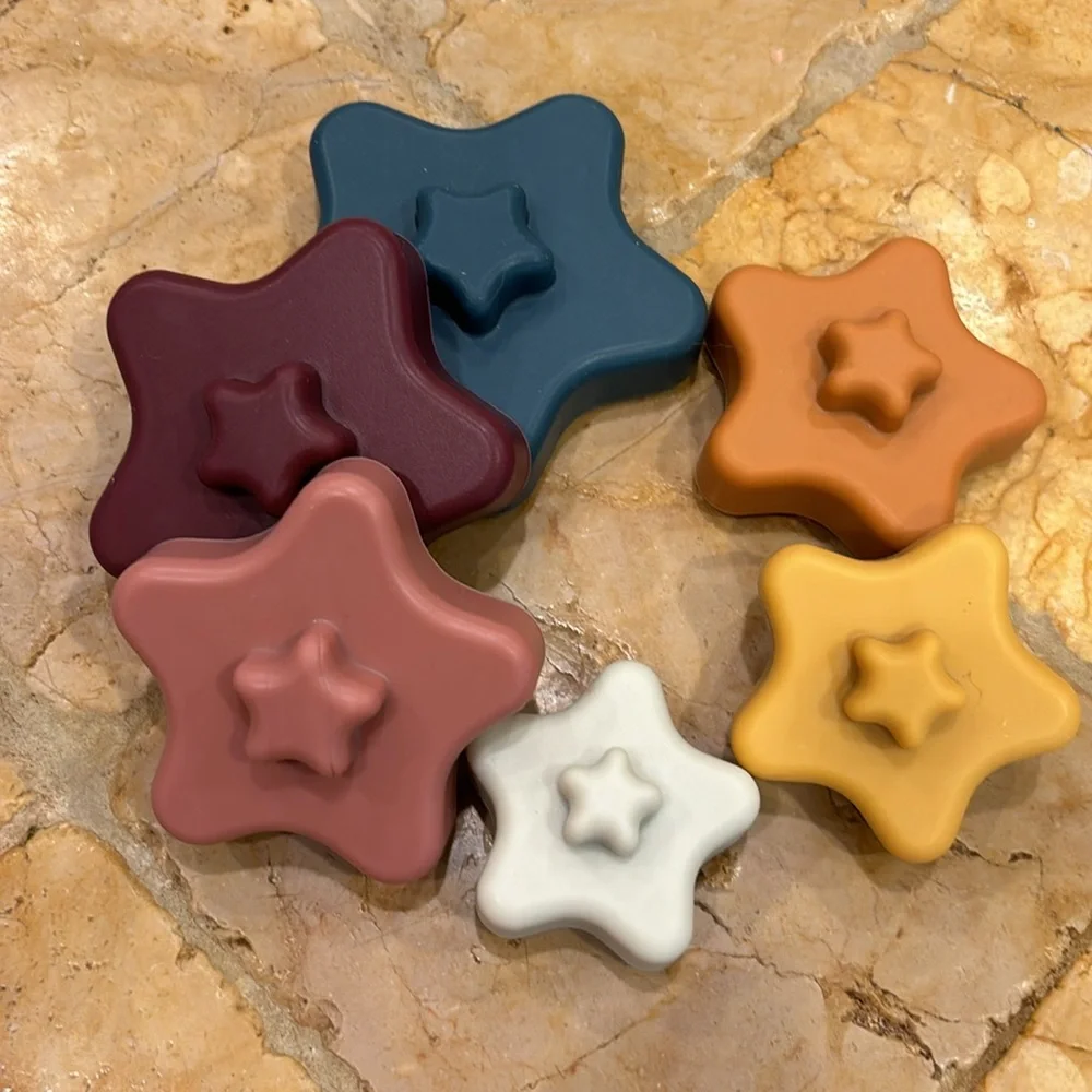 Stacking silicon earth tone star tower