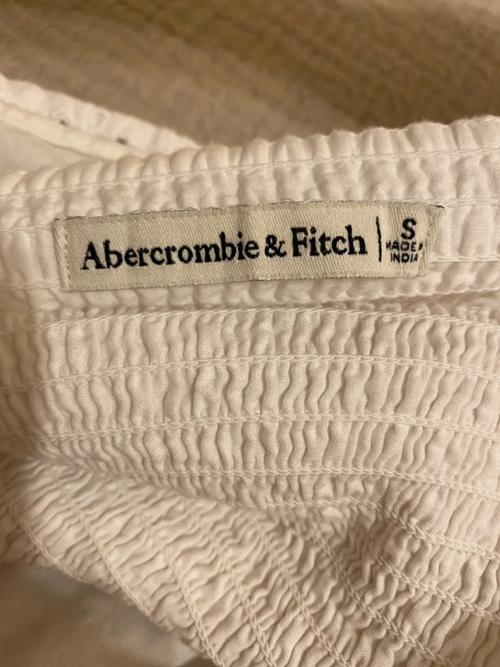 Abercrombie & Fitch crisp white