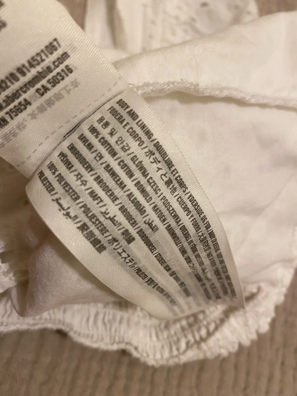 Abercrombie & Fitch crisp white