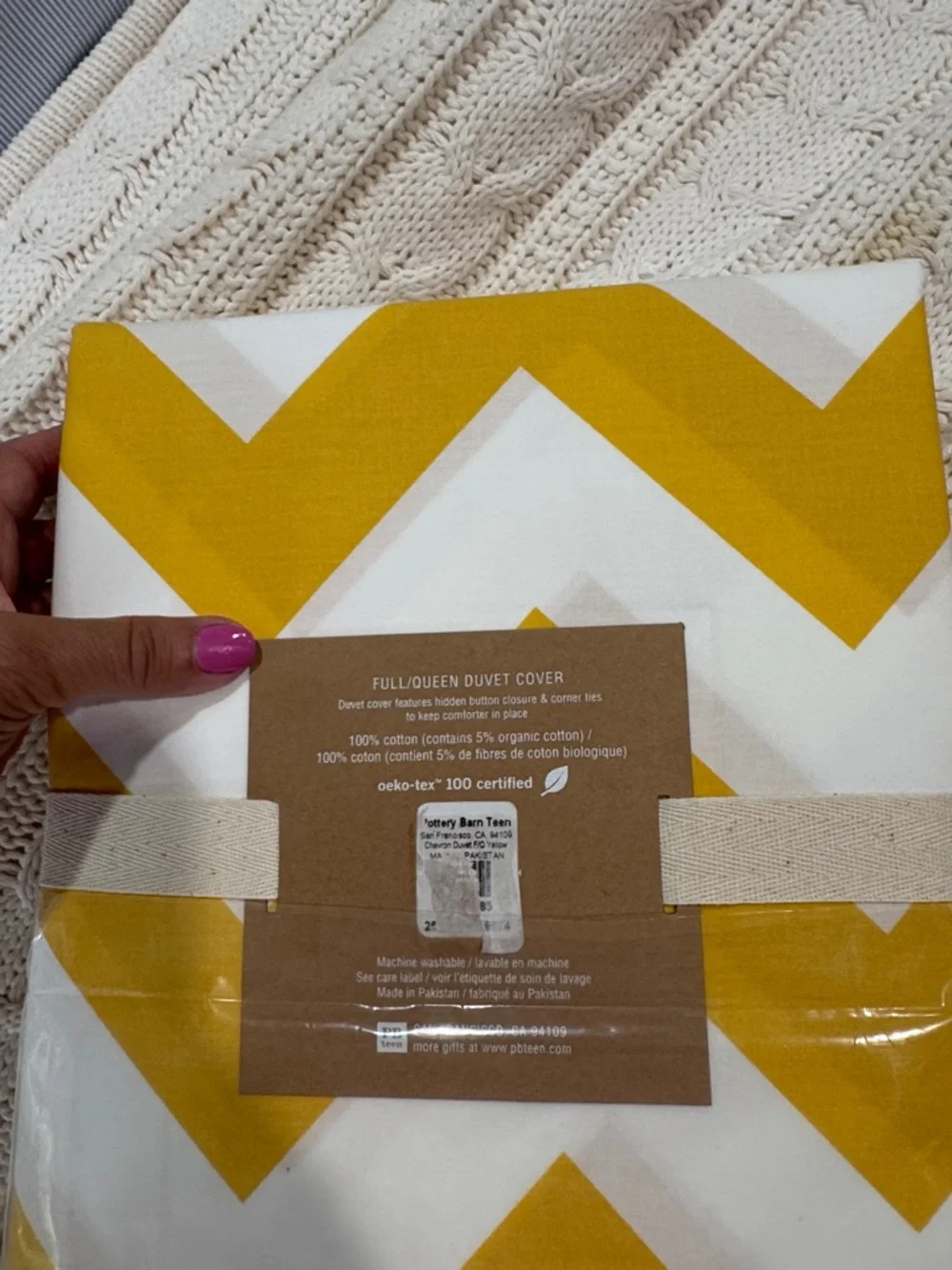 Pottery Barn Teen Chevron Duvet Cover in Yellow and White