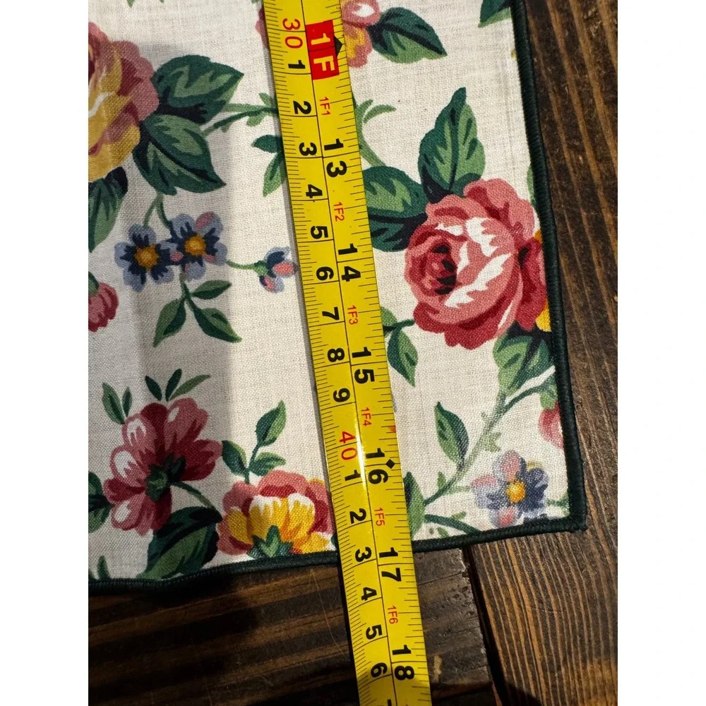 Unbranded floral dinner