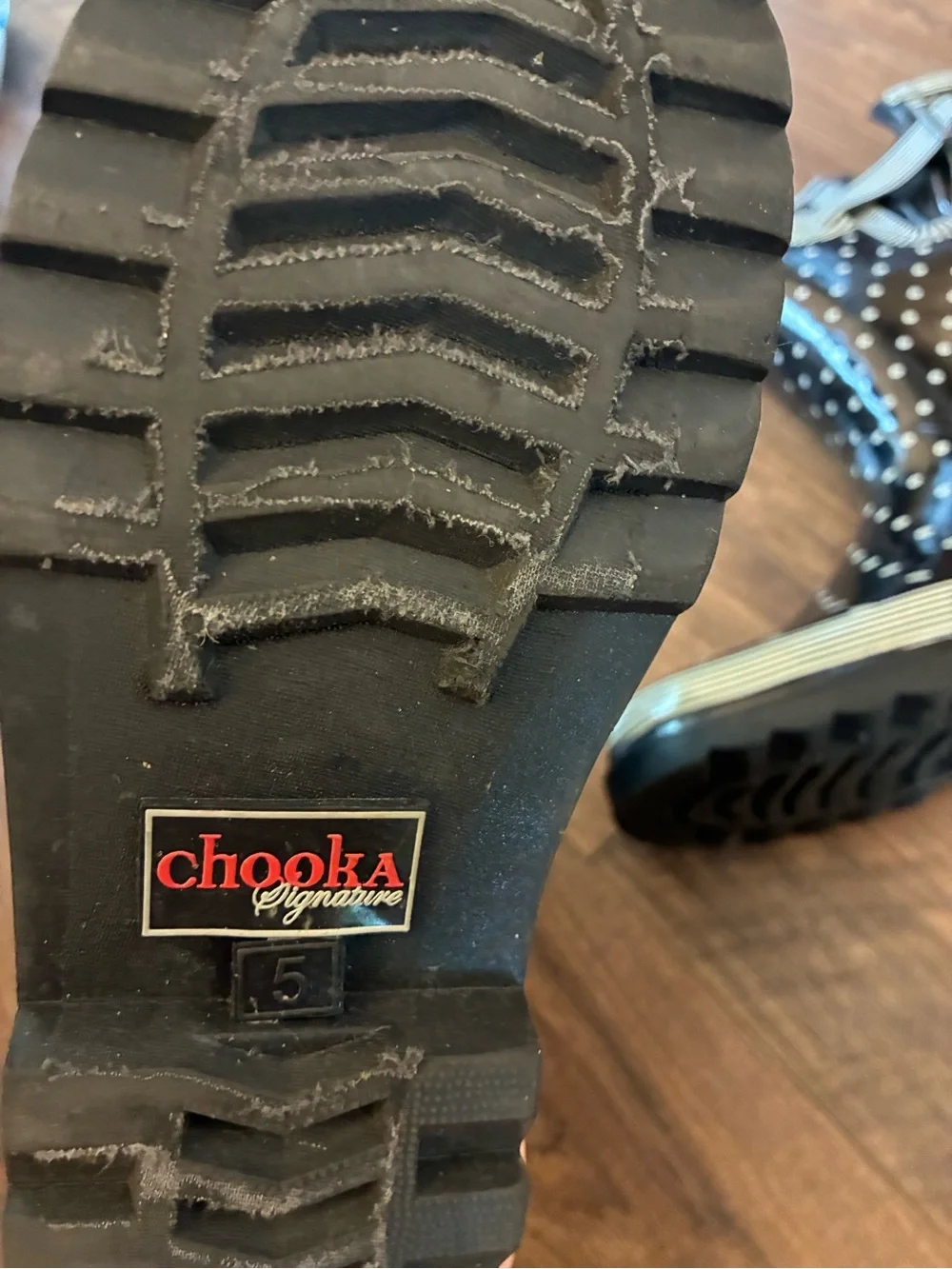 chooka glossy black