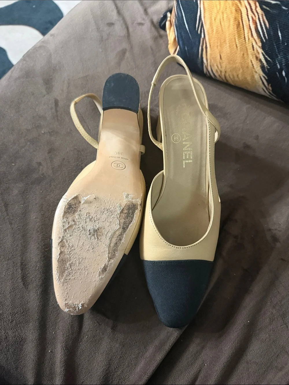 CHANEL Two-Tone Beige and Black Slingback Mules