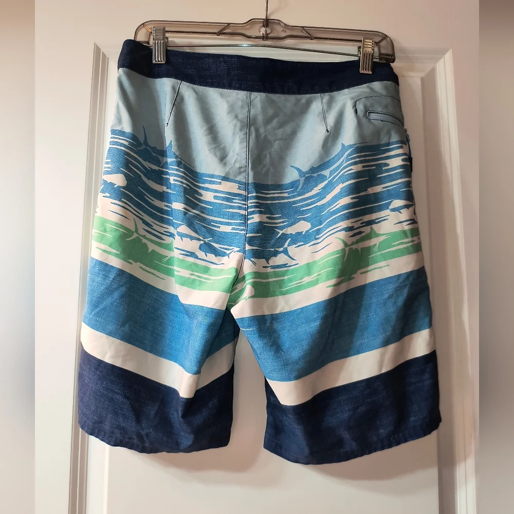 Vineyard Vines make splash