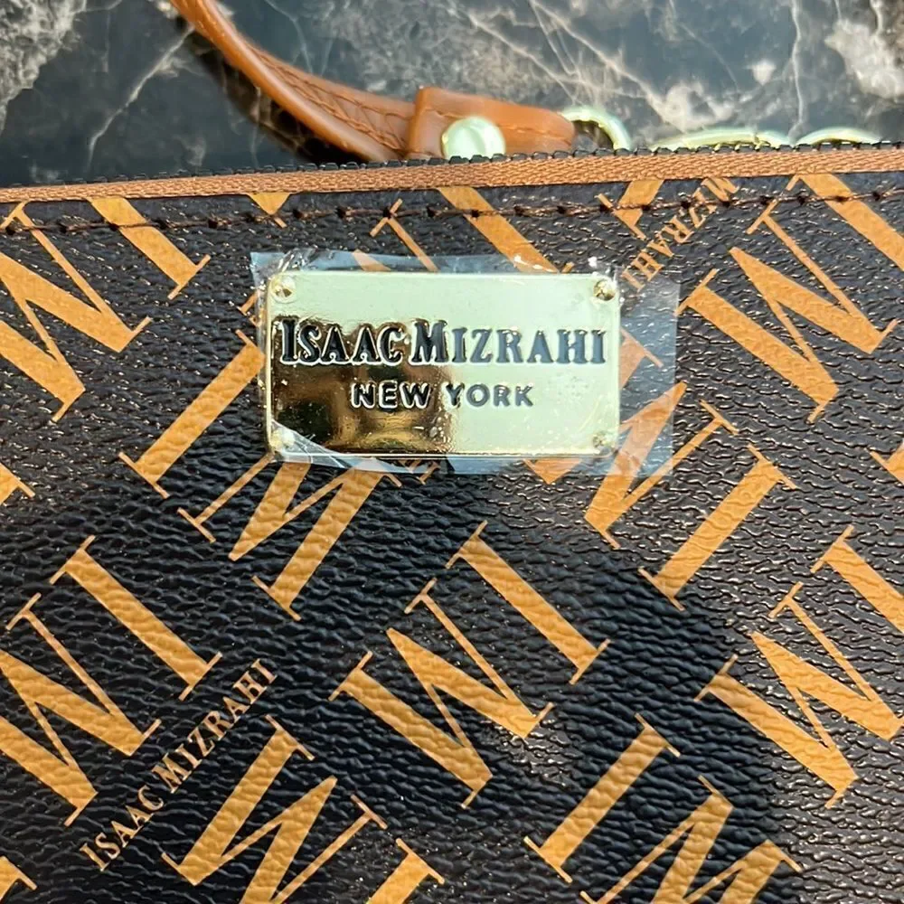 Isaac Mizrahi reposhing this