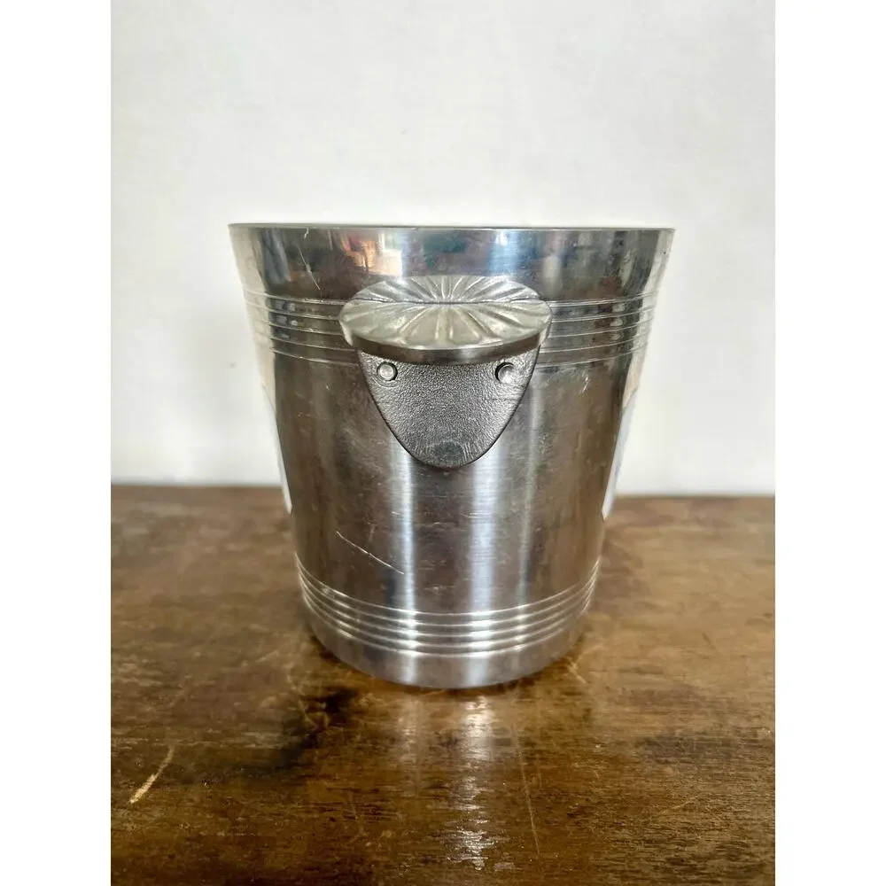 Vintage decor pictured cut