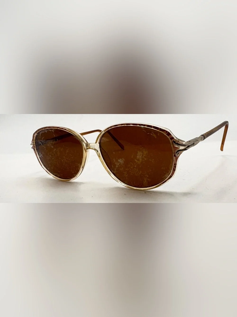 Elizabeth Arden listing pair