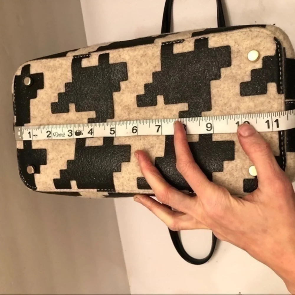 Kate spade houndstooth twinkle harmony wool tote bag in black dark beige