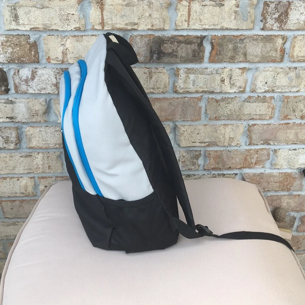 Universal excellent preowned