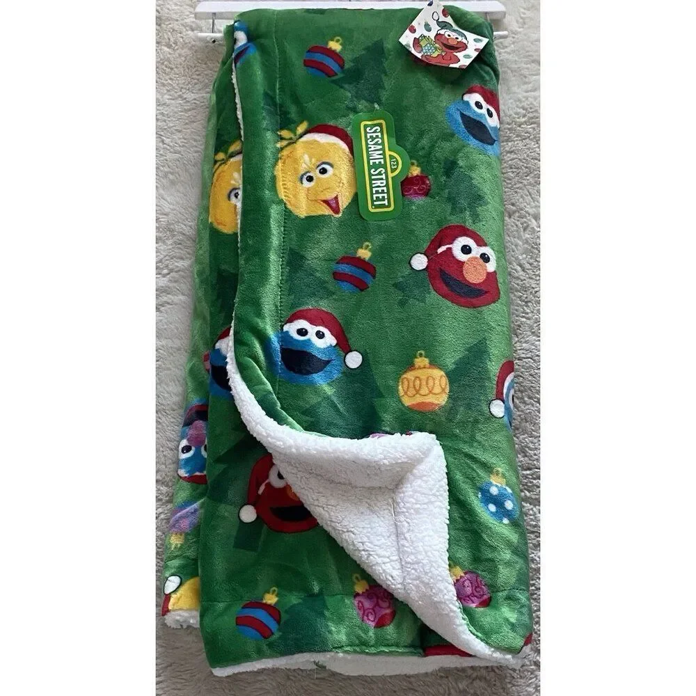 Sesame Street Christmas W/Sherpa Throw Blanket  Elmo Cookie Monster Big Bird NEW