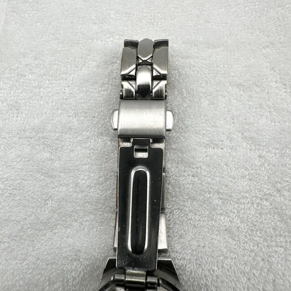 Jaclyn Smith watch details