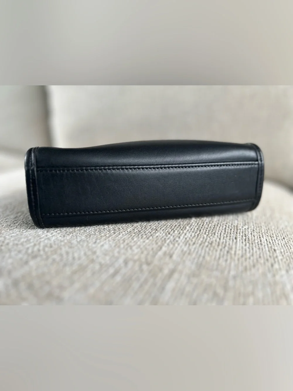 Coach smooth black