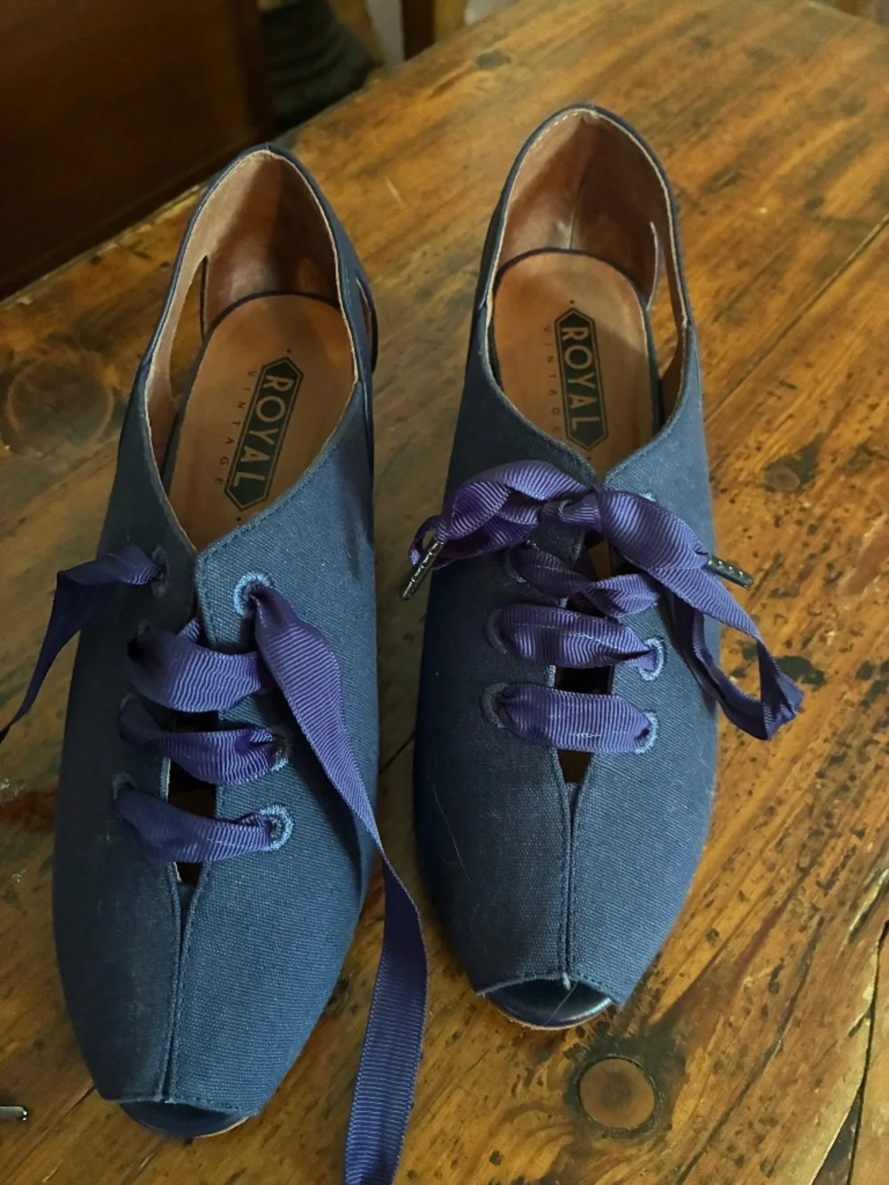 Royal Vintage/American Duchess wedge 6