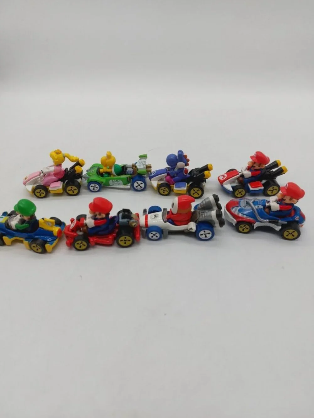 Hot Wheels Mario Kart Lot Of 8 Mario, Yoshi, Shy Guy, Peaches, Lugi, Koopa