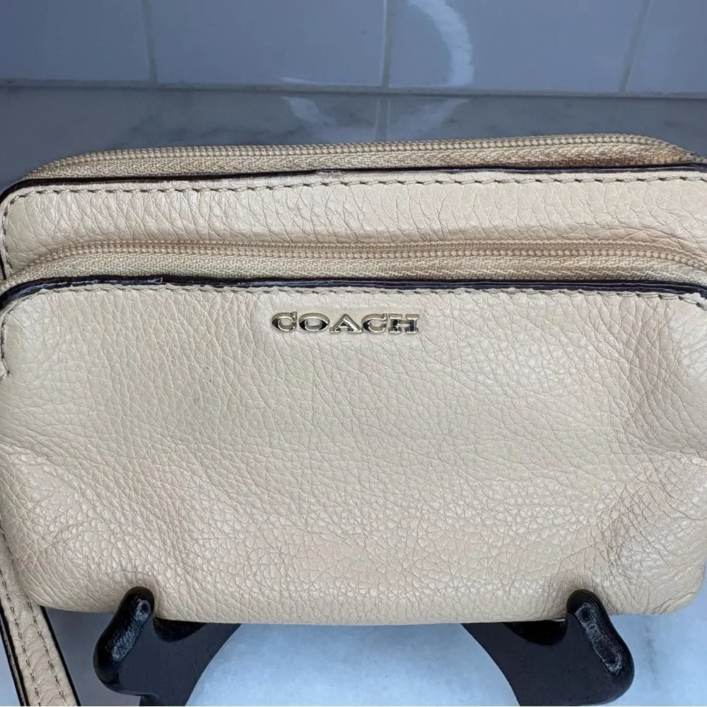 Coach this designer