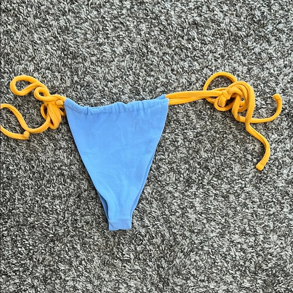 Frankies Bikinis new without