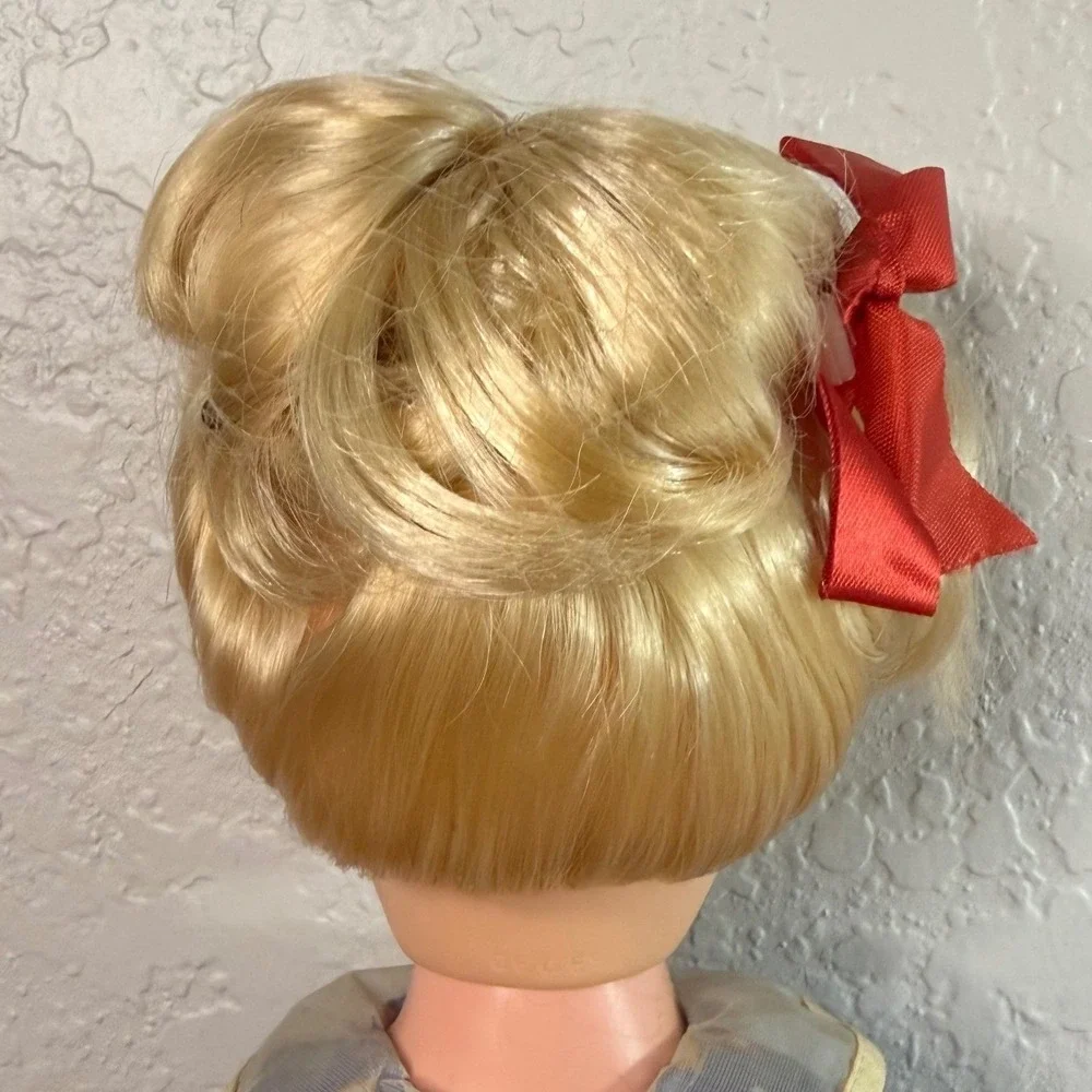 EEGEE example doll expression