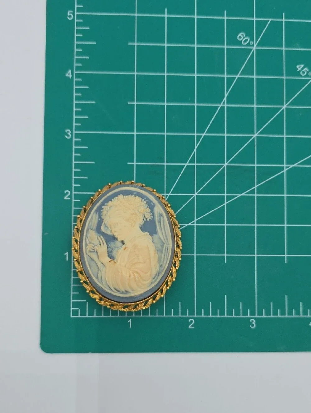 Vintage Oval Cameo Brooch in Blue and Cream