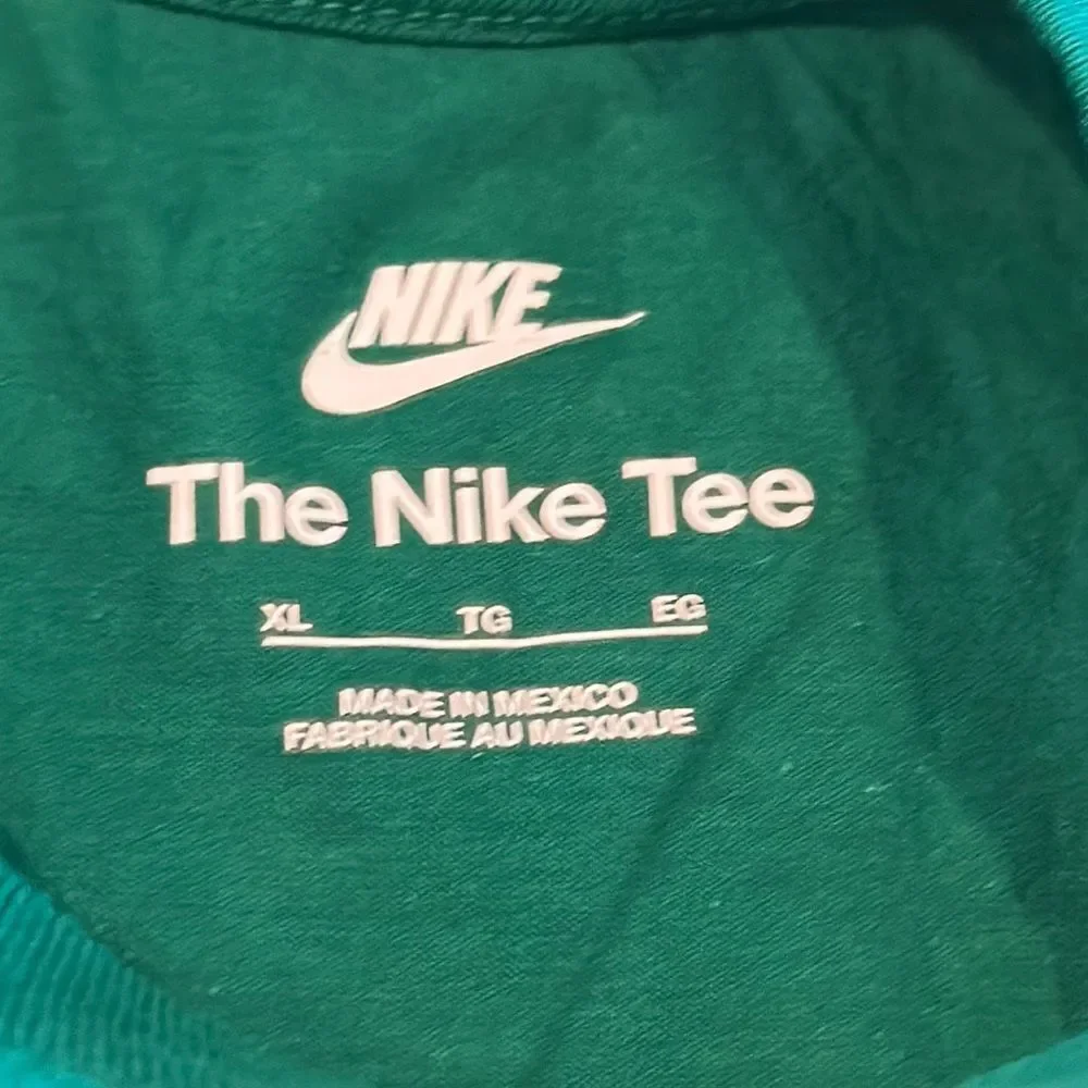 Nike boys green