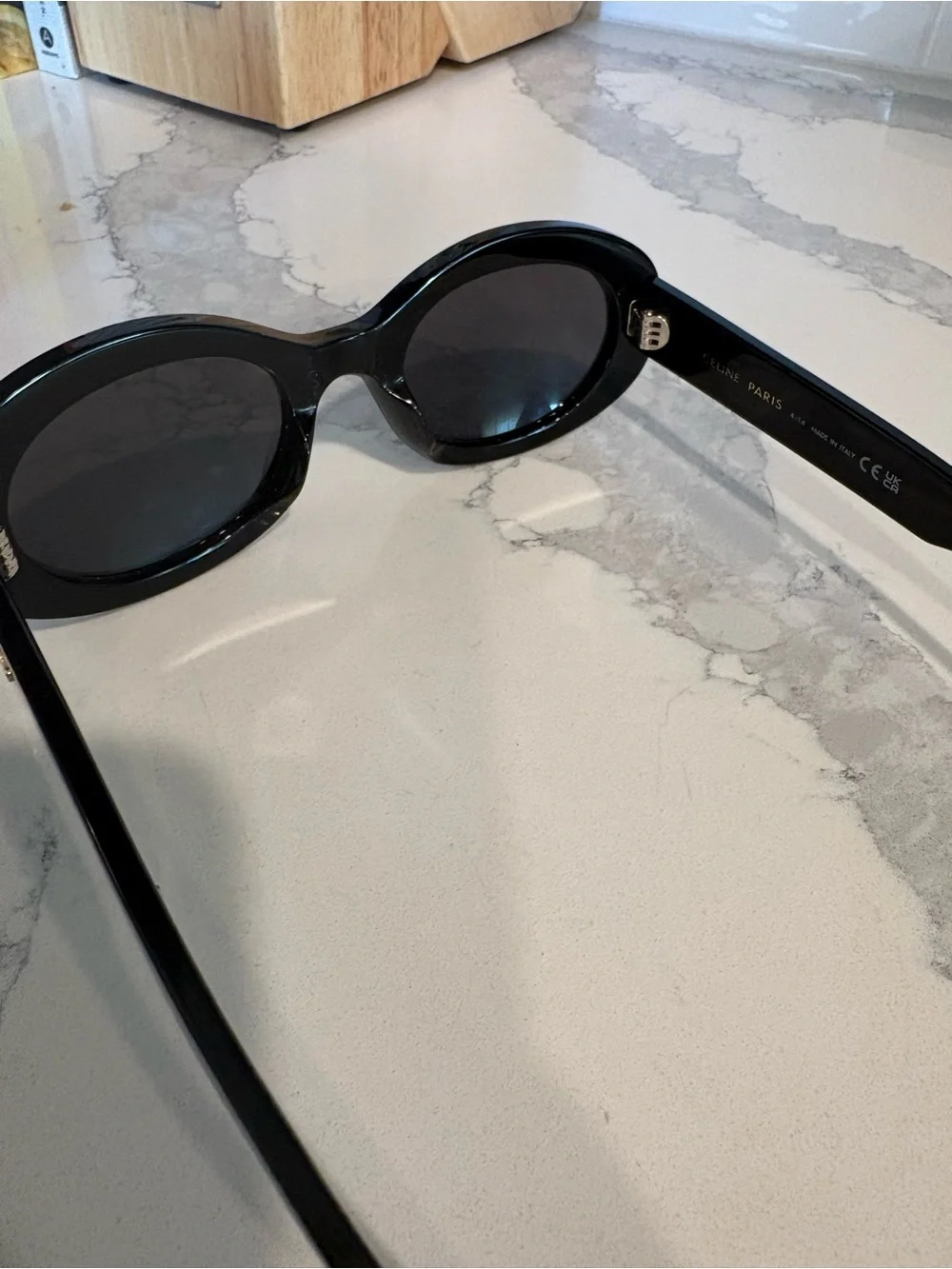 Celine bold oval