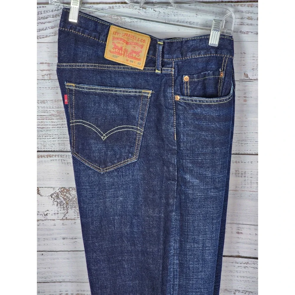 Levis this pair