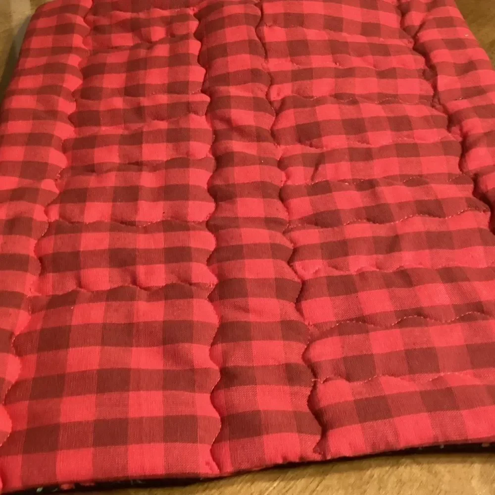 NWOT. Hand Crafted Quilted Toy Animal/Dolly Quilt