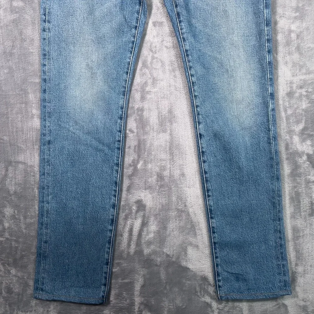 Levis levis made