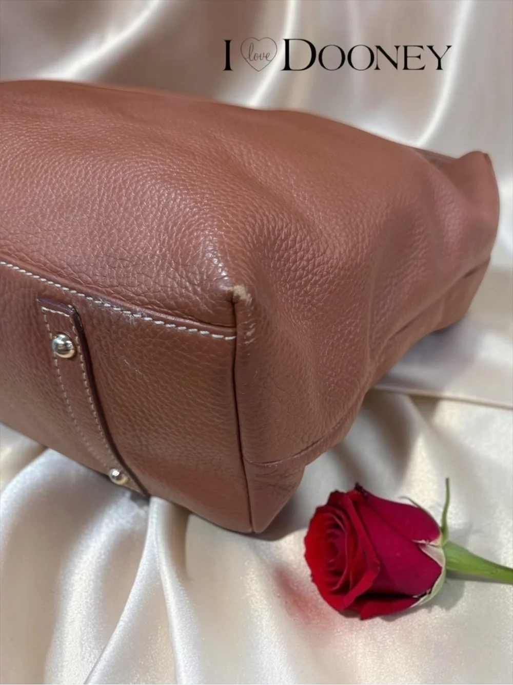 Dooney & Bourke classic dooney