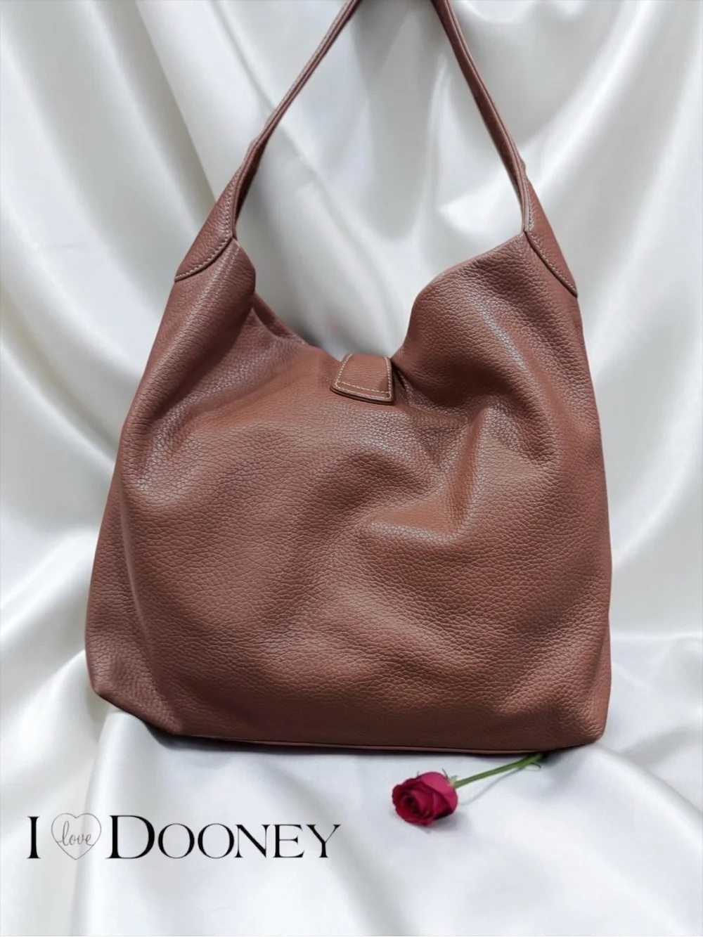 Dooney & Bourke classic dooney