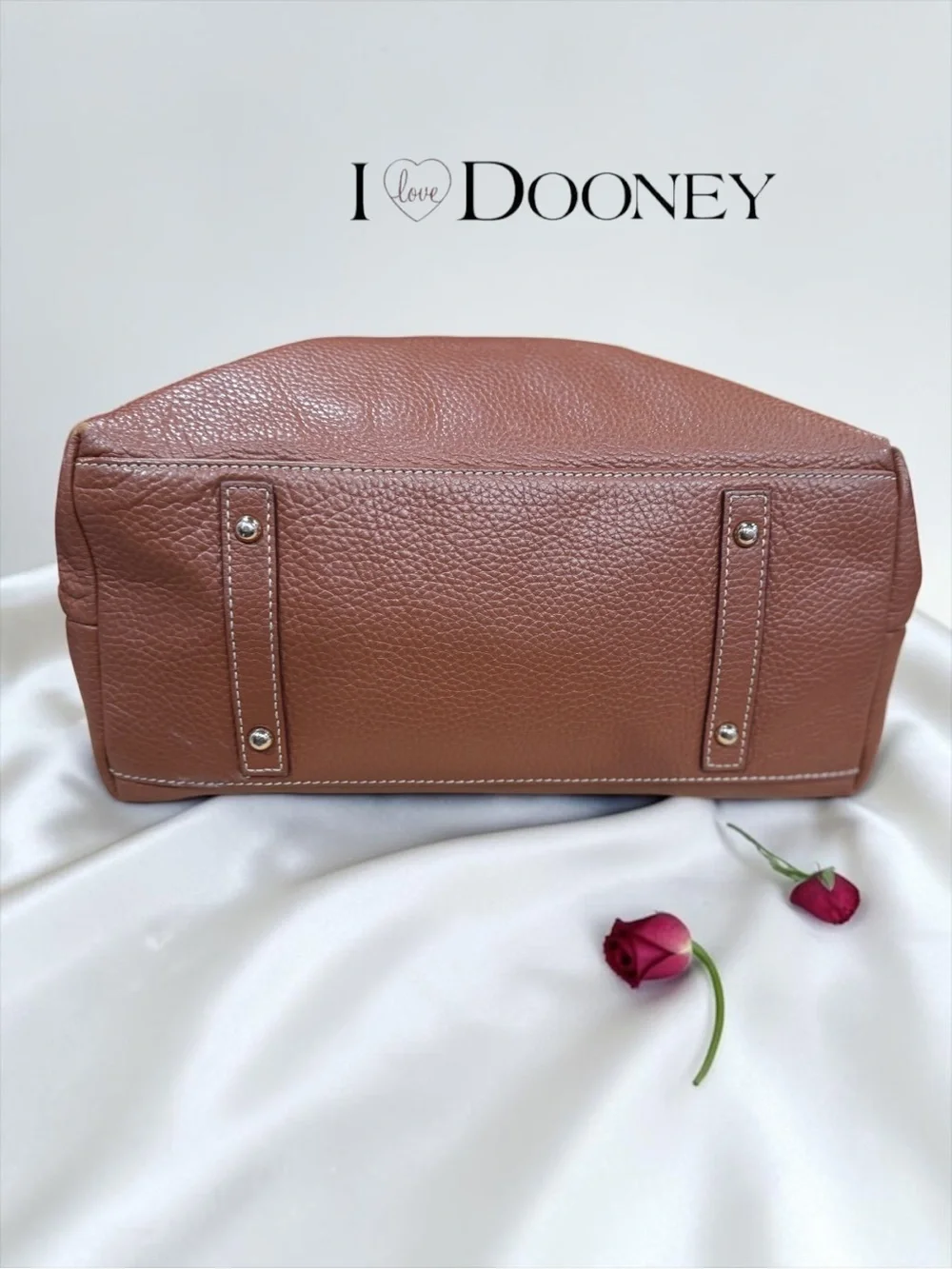 Dooney & Bourke classic dooney