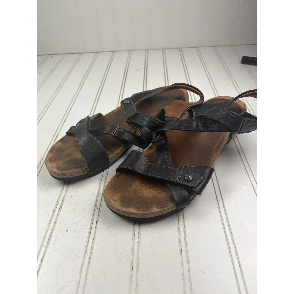 Taos Footwear step into