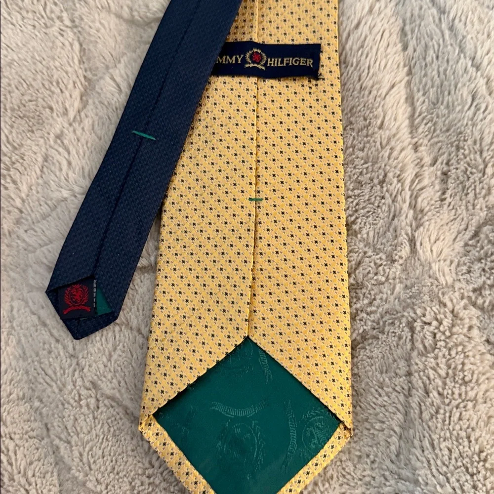 Lot of 6 beautiful two toned Tommy Hilfiger 58” 100% silk tie EUC