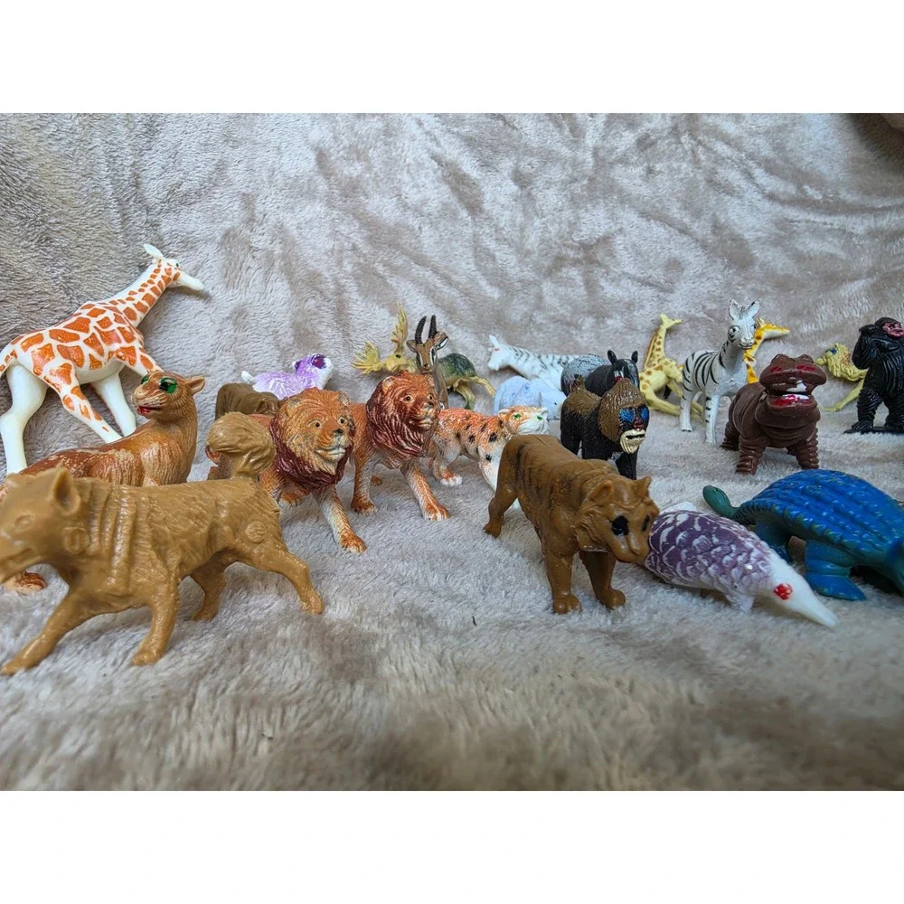 Vintage Plastic Animal Figurines Lot Safari Zoo Wildlife Toys 25+ Pieces