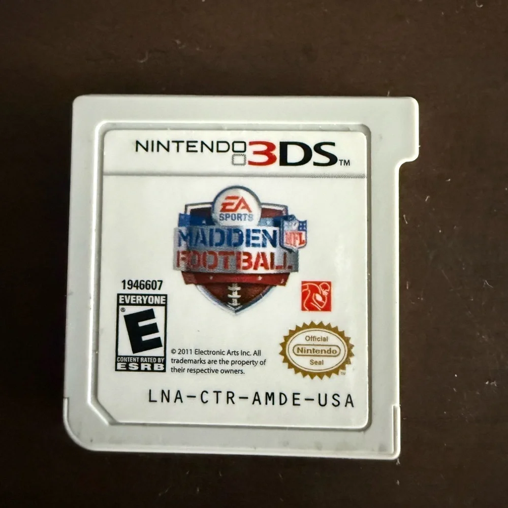 Nintendo 3DS White Game Card - Madden NFL Football Label