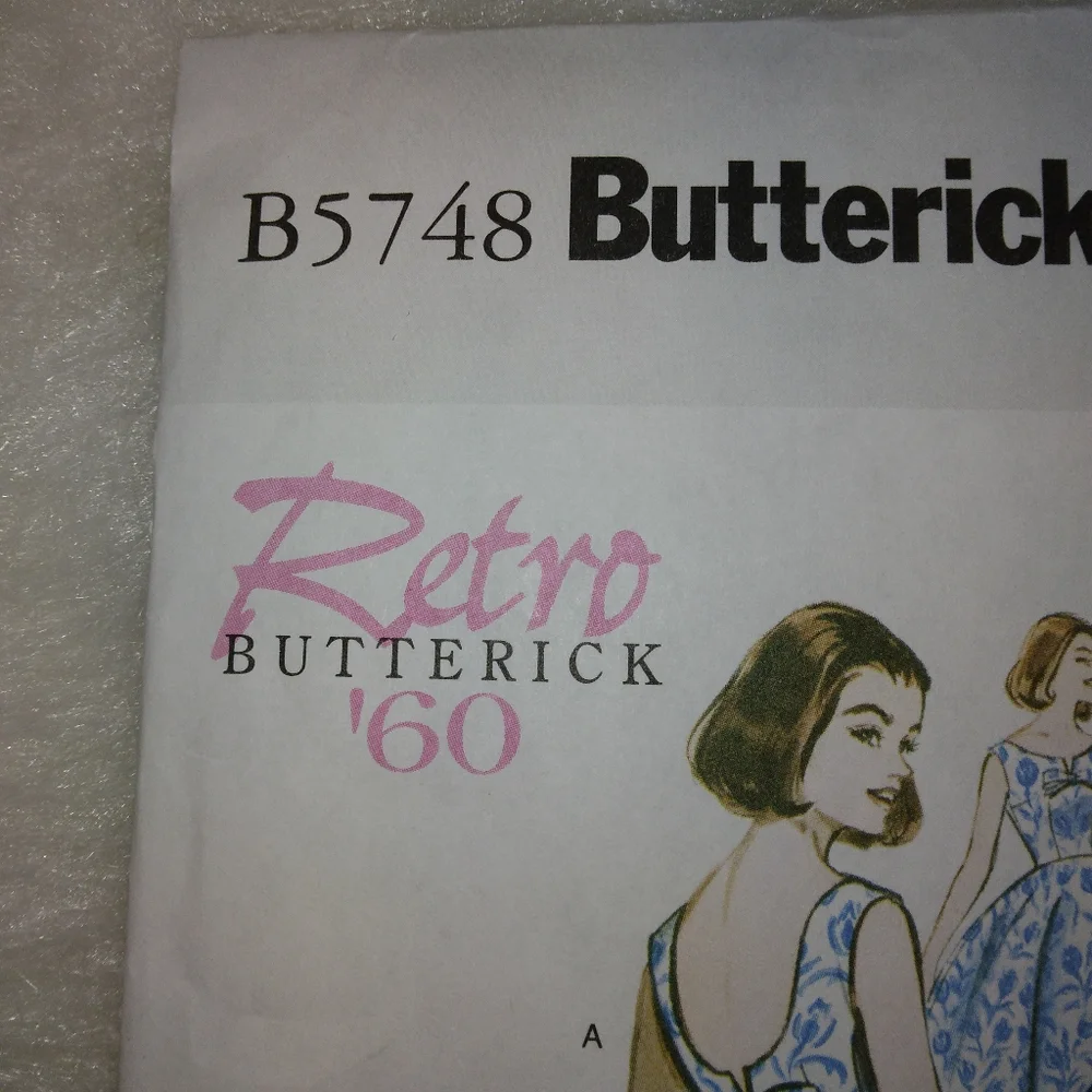 Butterick B5748 Retro '60 Dress Size 6-14