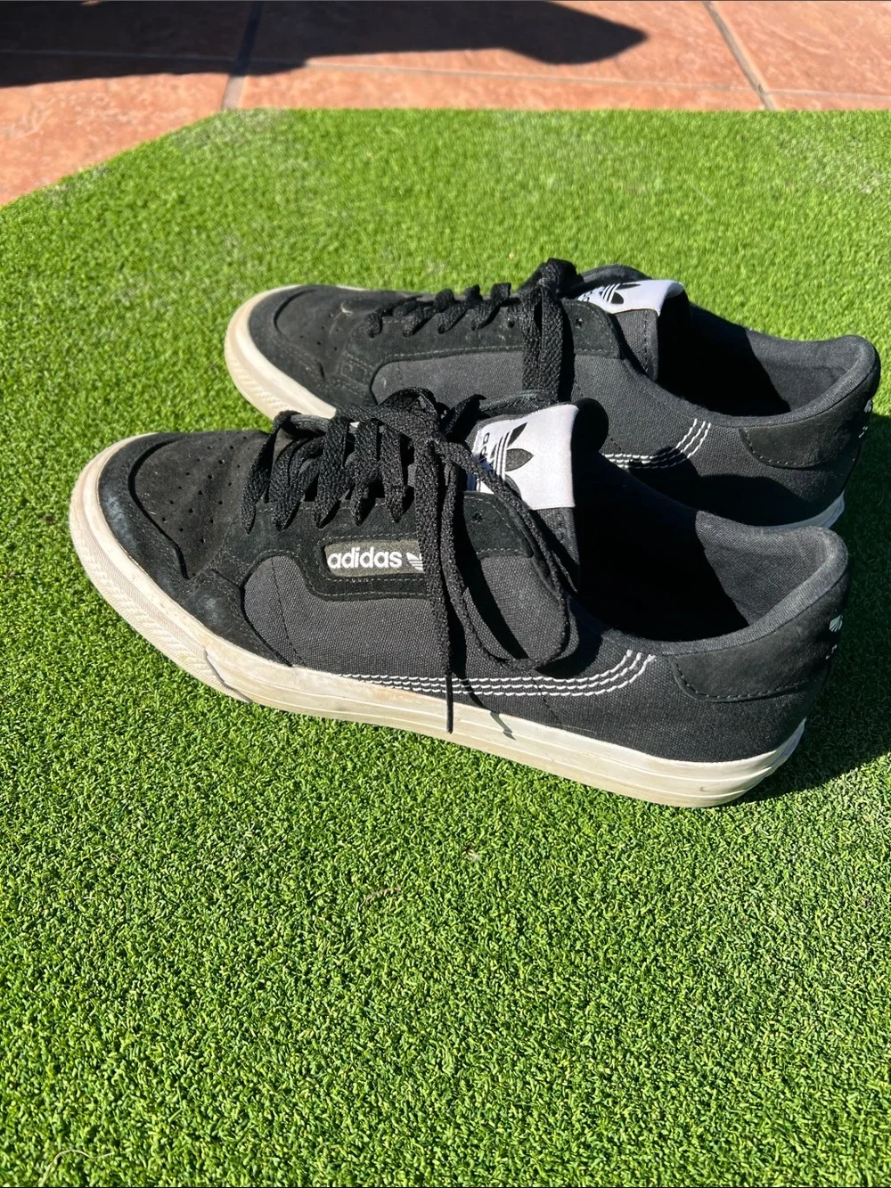 adidas low top