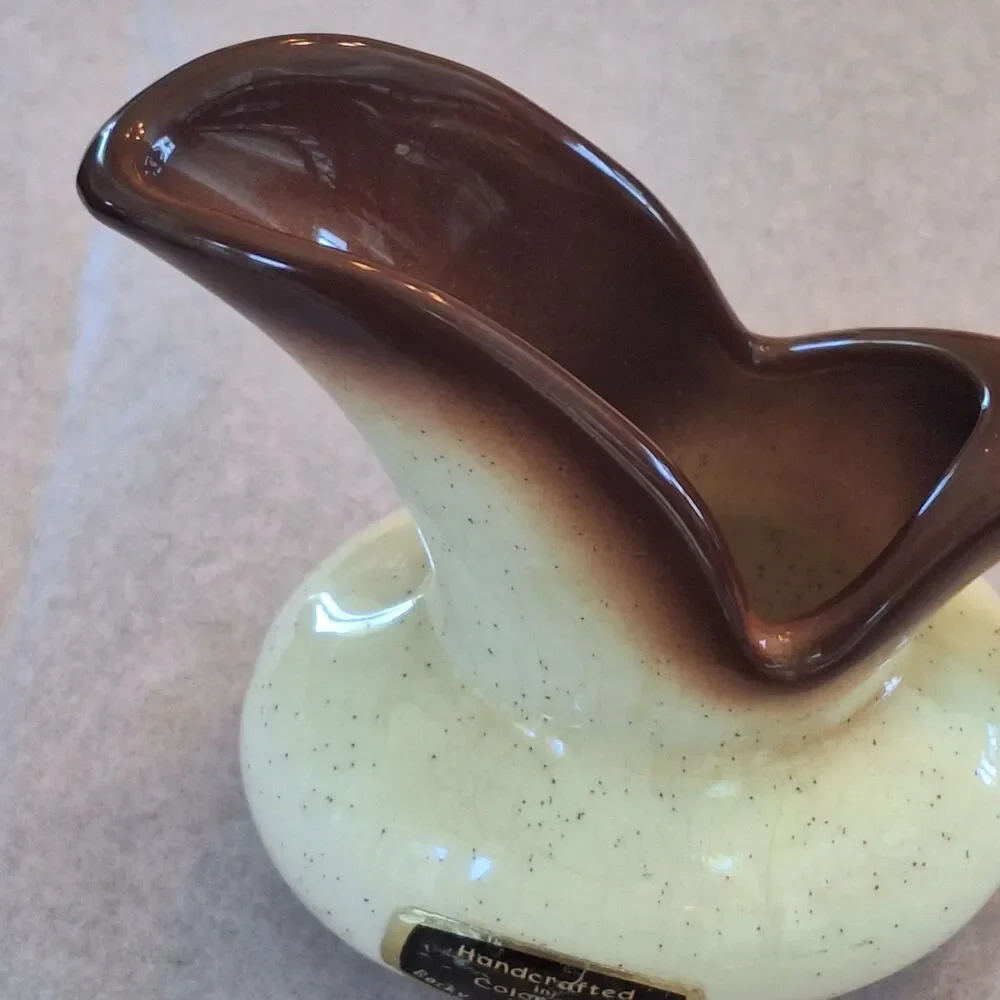 Rocky Mountain Pottery decor as show