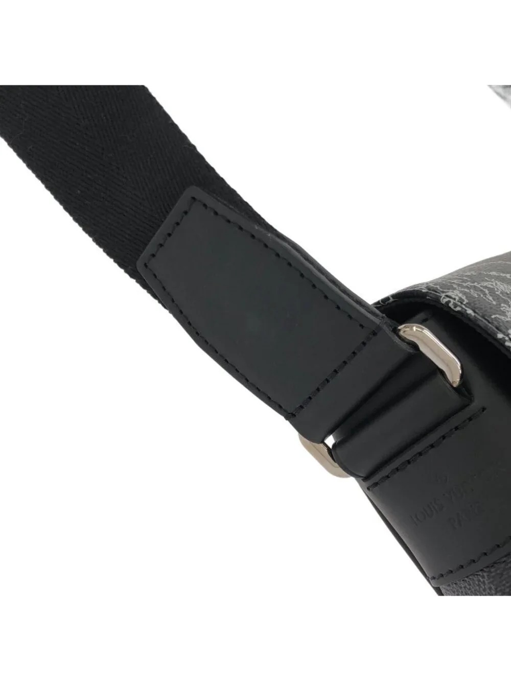 Louis Vuitton Damier Graphite Map District Shoulder