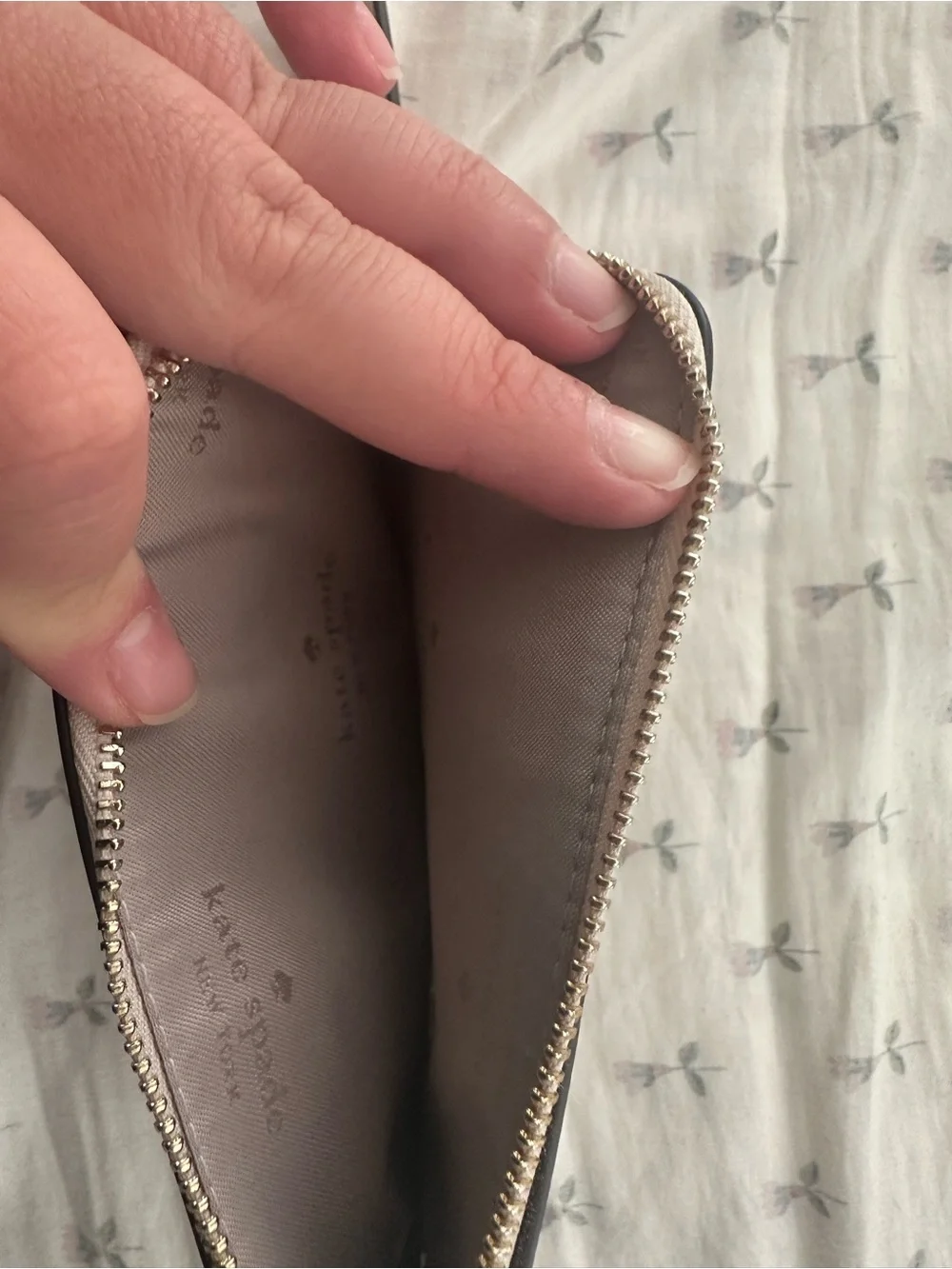 kate spade compact zip