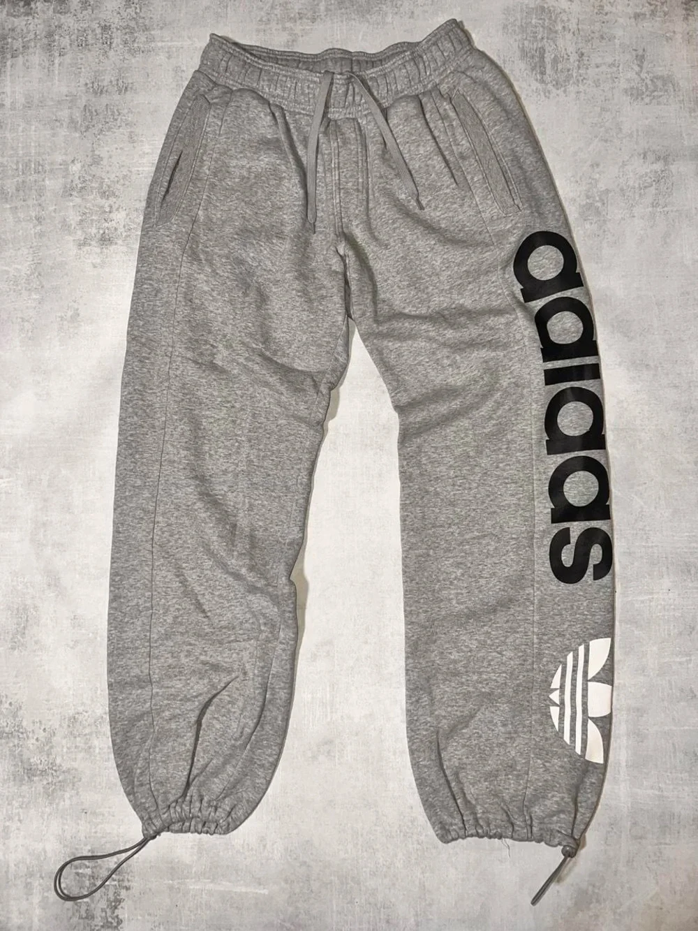 Adidas Men’s  Gray Logo Jogger Pants Y2K