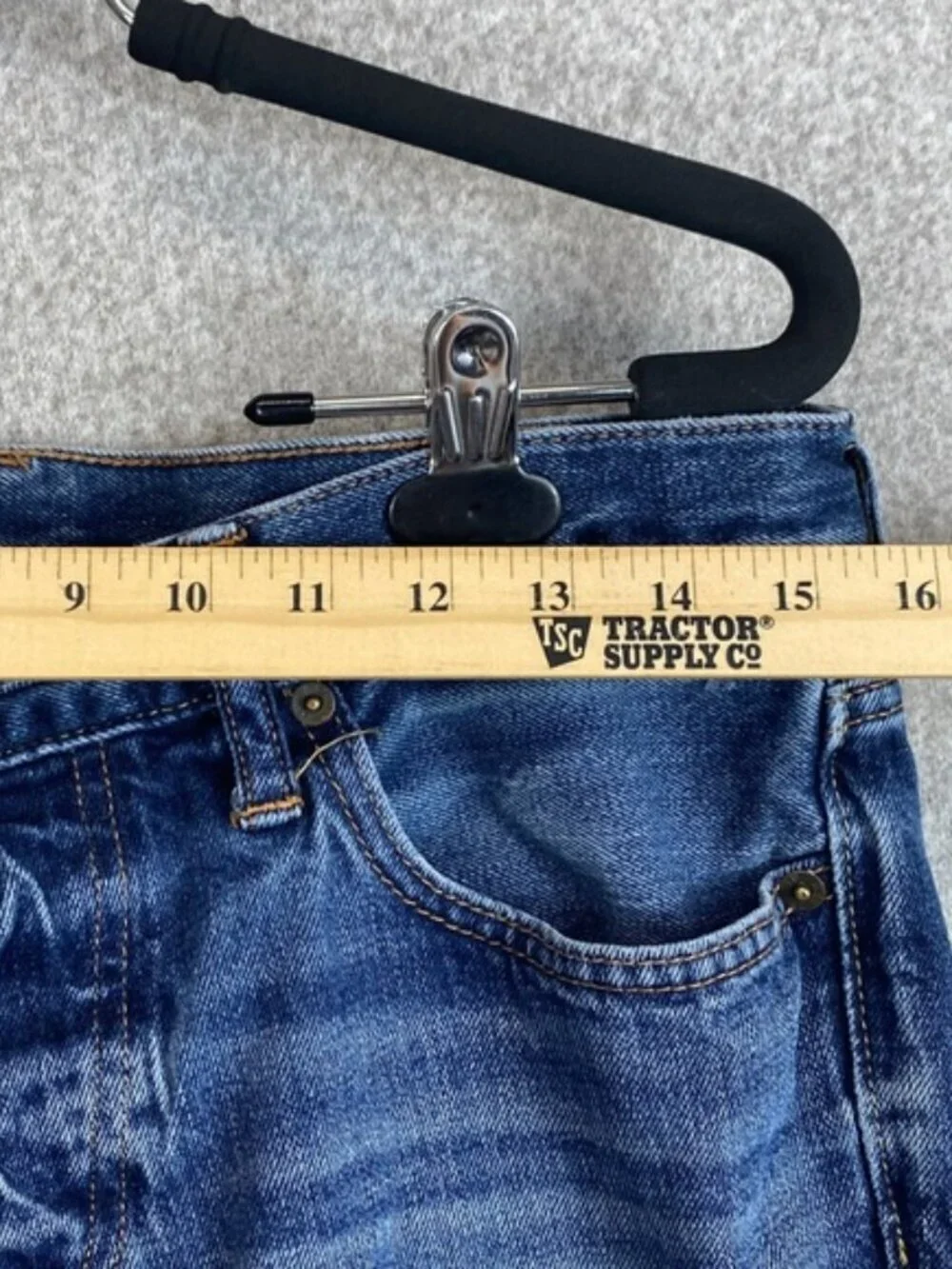 Abercrombie & Fitch thigh hole