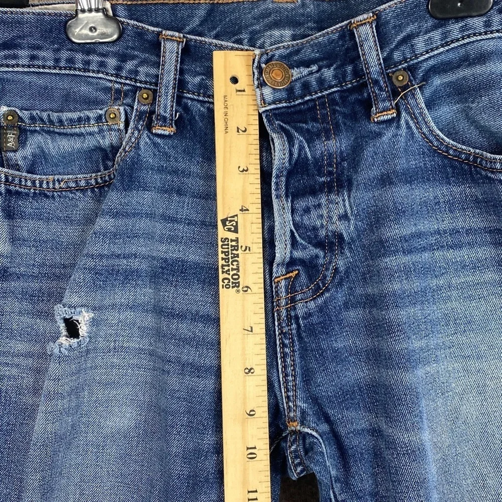 Abercrombie & Fitch thigh hole