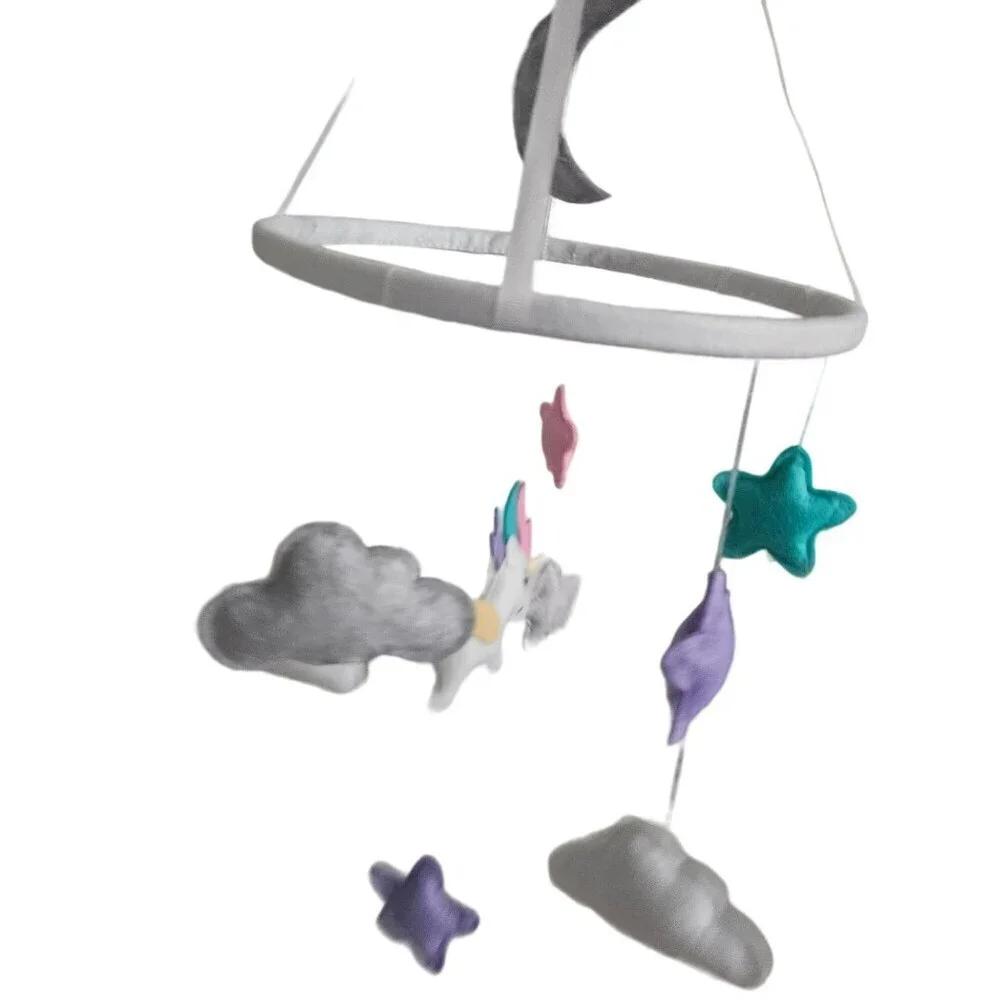 Land Of Luna this unicorn