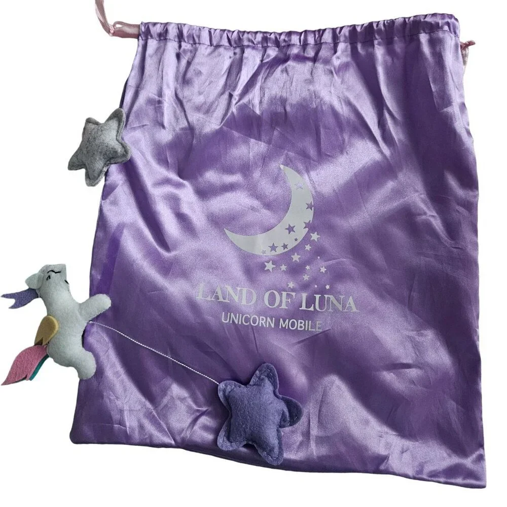 Land Of Luna this unicorn