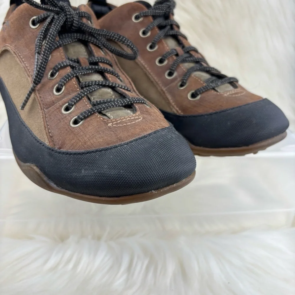 Timberland Brown and Black Sneakers with Rugged Design